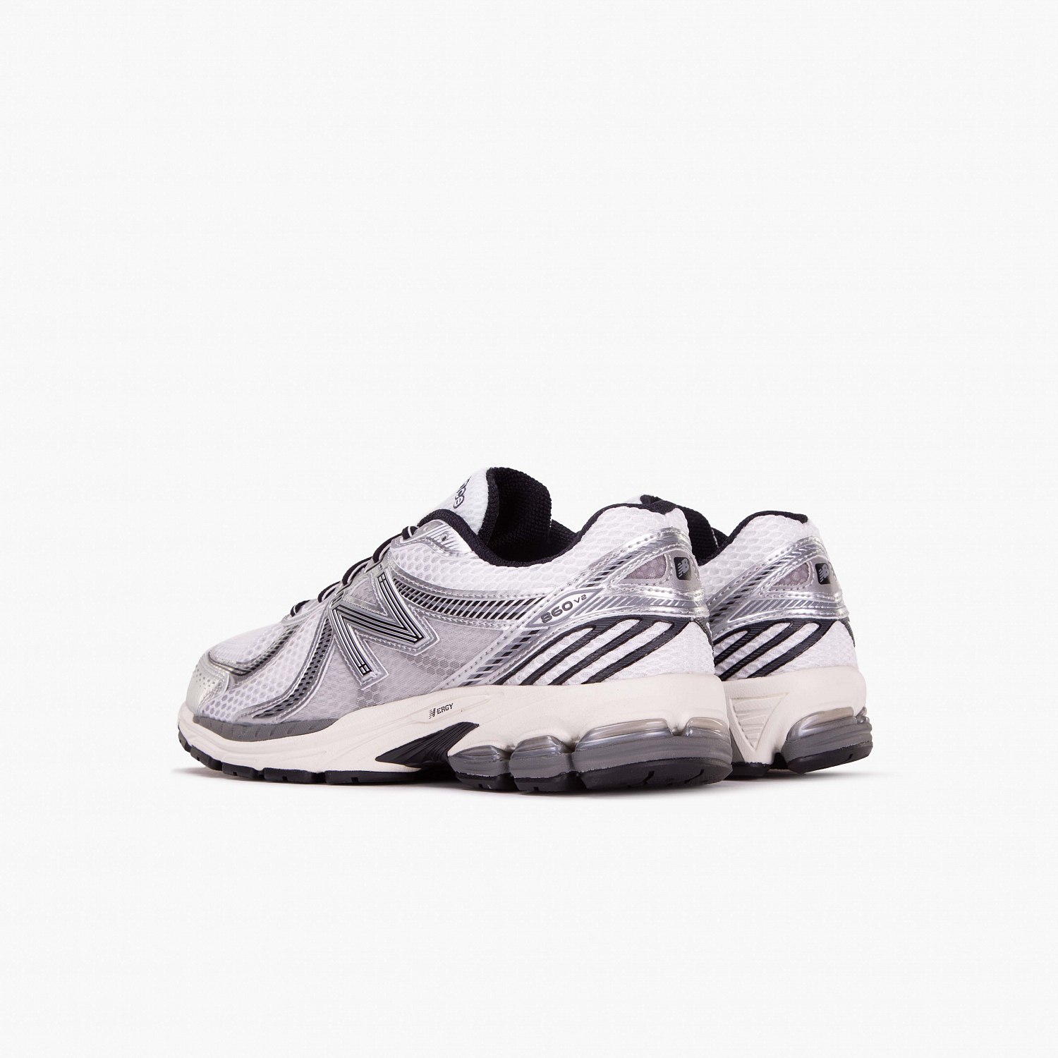 Кроссовки New Balance 860V2