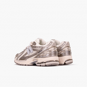 Кроссовки New Balance 1906R
