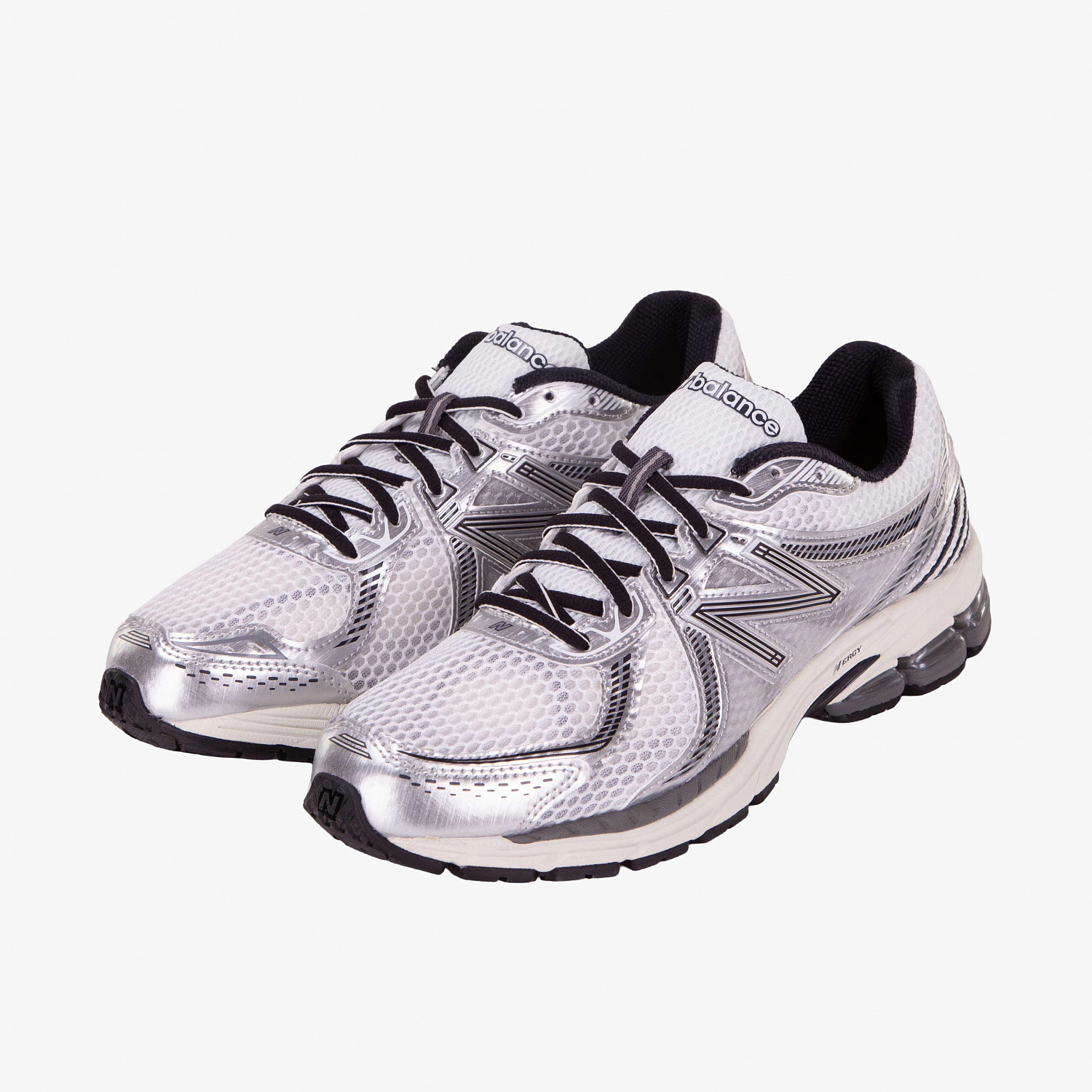 Кроссовки New Balance 860V2